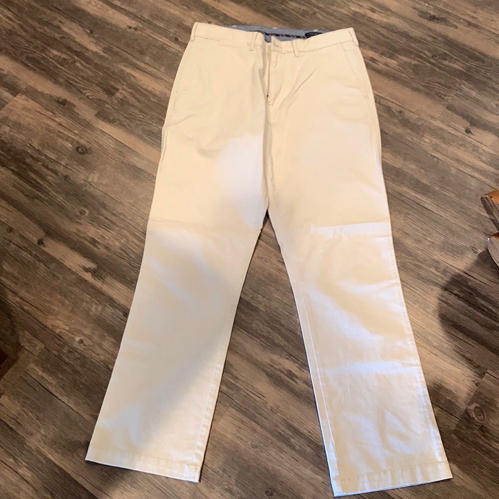 Cremieux khaki dress pants size 32x32. Worn once to a wedding